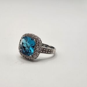 Elegant Blue and Silver Ring